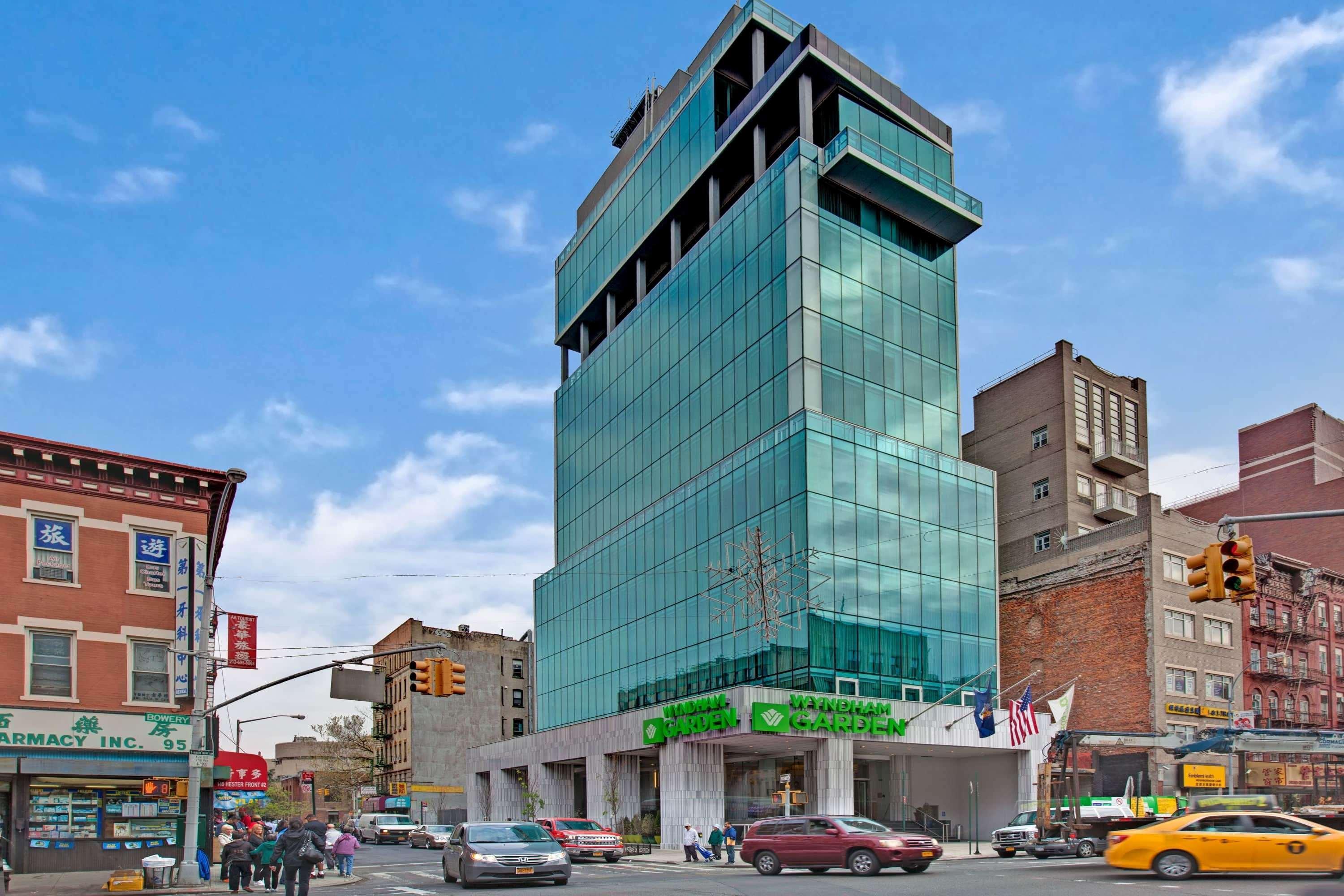 Wyndham Garden Chinatown Hotel New York Exterior photo